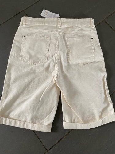 Damshorts - nya med etiketter