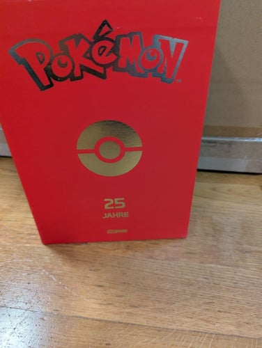 Pokémon 25-årsjubileum Manga Box Set - "Die Ersten Abenteuer" Vol. 1-3