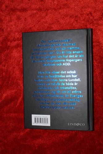 MKT FINT SKICK INBUNDEN JOAKIM LUNDELL DU ÄR INTE ENSAM FOTOILLUSTR + FAKTA TEXT