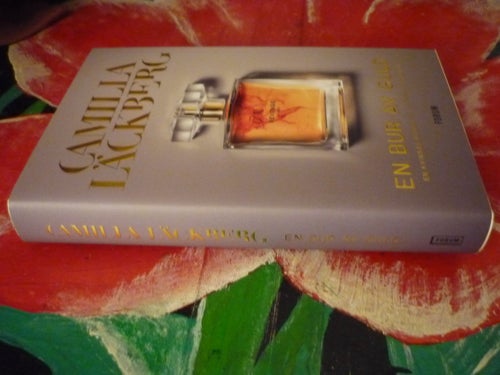 BOK, EN BUR AV GULD, CAMILLA LÄCKBERG