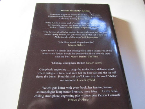 KATHY REICHS - BARE BONES - INBUNDEN BOK