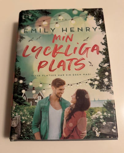 Min lyckliga plats av Emily Henry