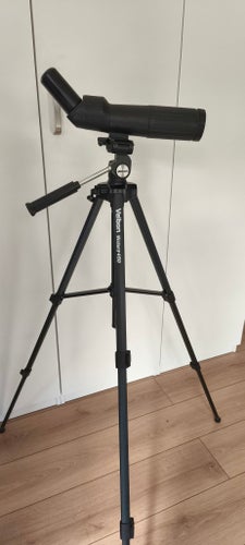 Tubkikare Bushnell med stativ