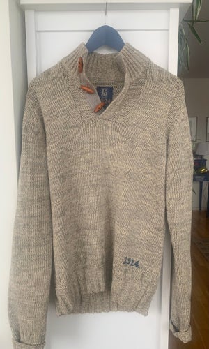 1924 Frontiers of Quebec beige stickad tröja, storlek L