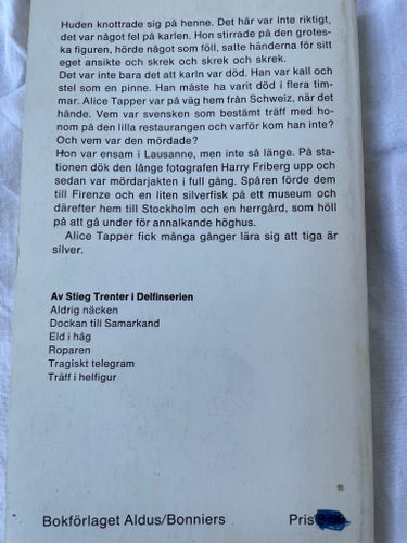Tiga är silver av Stieg Trenter, 1969