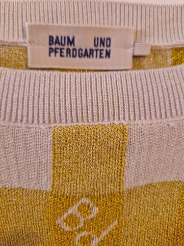 Baum und pferdgarten guld/gulfärgad tröja stl L