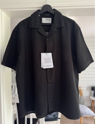 Selected HOMME svart linneskjorta, storlek S helt ny