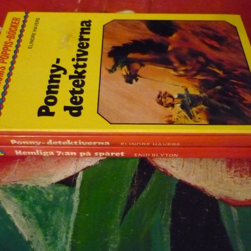 BOK, 2 STYCKEN B. WAHLSTRÖMS POPPIS-BÖCKER, PONNYDETEKTIVERNA, HEMLIGA 7:AN PÅ S