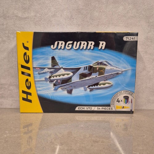 Heller Jaguar A "71241" Modellflygplan - Retro - Samlarobjekt - Inplastad