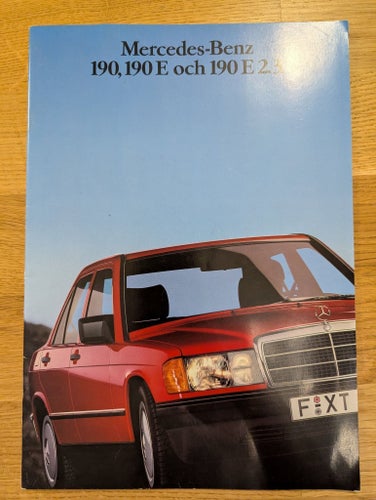 Mercedes-Benz 190, 190 E och 190 E 2.3 försäljnings broschyr bilkatalog
