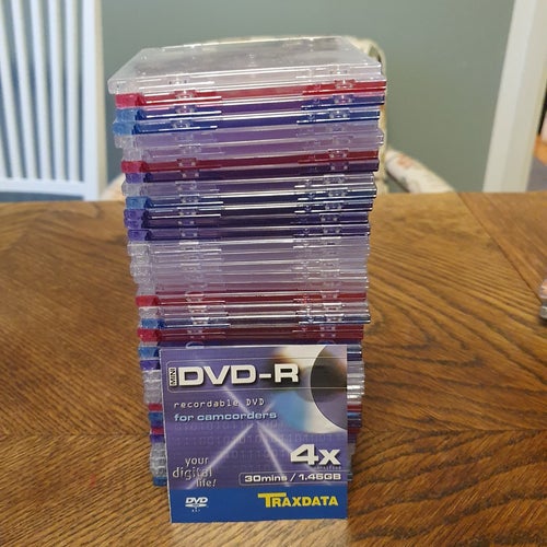 39 st smala plastfodral till Mini DVD-R skivor för videokameror