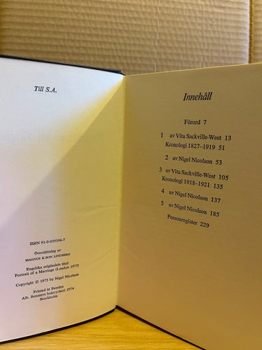 Porträtt av ett äktenskap av Nigel Nicolson. Bok. Very Fine