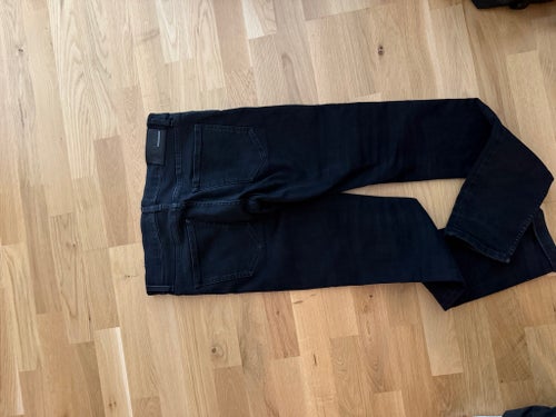 BLK DNM svarta jeans, storlek 31/34