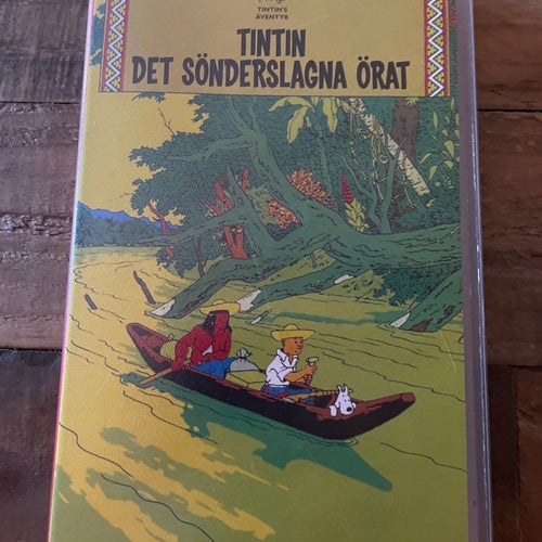 Tintin Det Sönderslagna Örat VHS