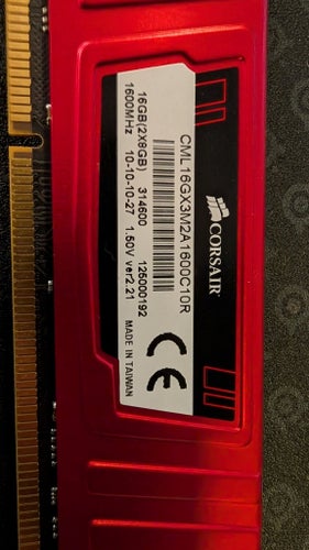 2x (Corsair Vengeance 16GB (2x8GB) DDR3 RAM 1600MHz)