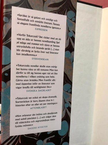 SPEL PÅ MÅNGA SMÅ TRUMMOR Olga Tokarczuk 2019