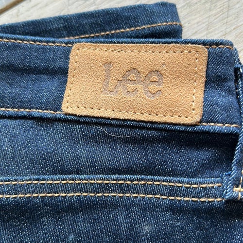 Lee mörkblåa jeans, storlek W27 L31