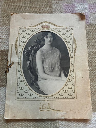 Kungligt minnesalbum från 1926 – Prinsessan Astrid / svensk kunglig historia