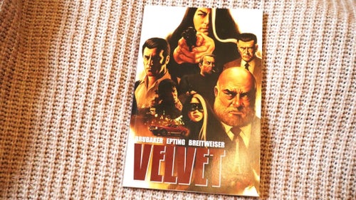 Velvet av Brubaker, Epting, Breitweiser