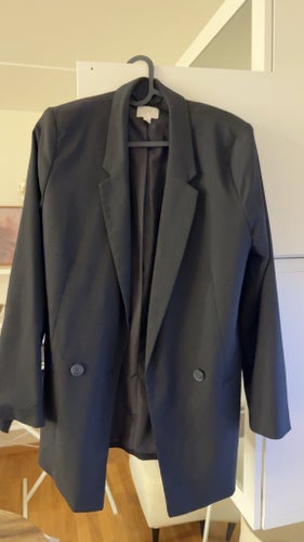 H&M svart kavaj