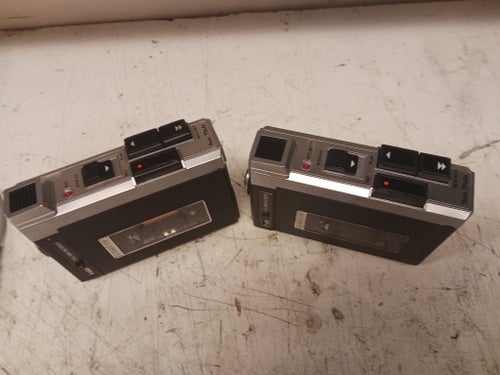 Två Asahi Ultra Mini Recorders
