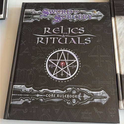 Sword & Sorcery Relics & Rituals och Creature Collection