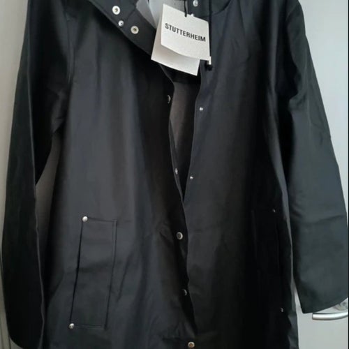 NY! Stutterheim Mosebacke svart regnjacka