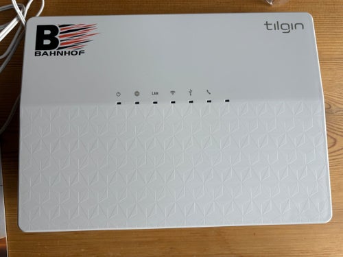 Bahnhof router Tilgin HG2381 med orginalkartong, fint skick!