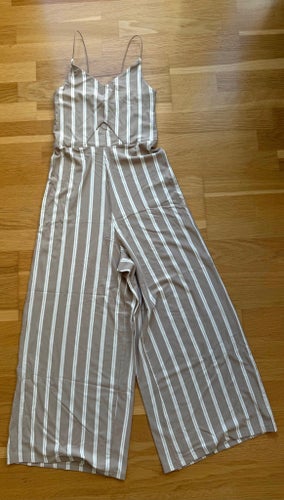 Beige jumpsuit, storlek 34