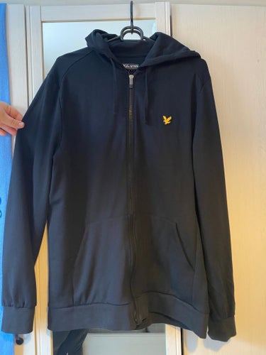 Helt ny Lyle & Scott svart hoodie, storlek L