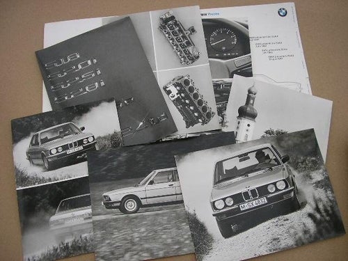 Press mapp BMW en hel del läsning + 7 presskort