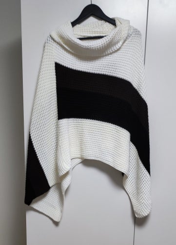 Elitzia vit, svart och brun poncho, storlek XXL