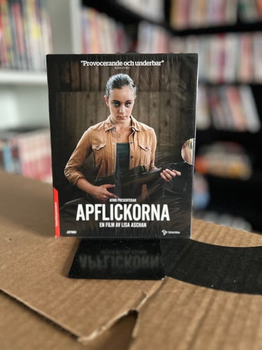 Apflickorna (BluRay) inplastad med slipcover