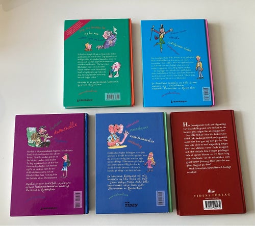 Roald Dahl 5 böcker, inbundna och i fint skick