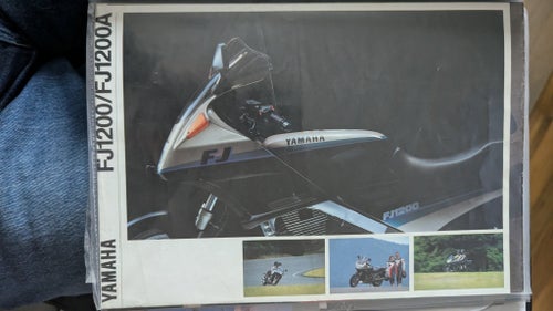 Yamaha FJ1200/FJ1200A Broschyr
