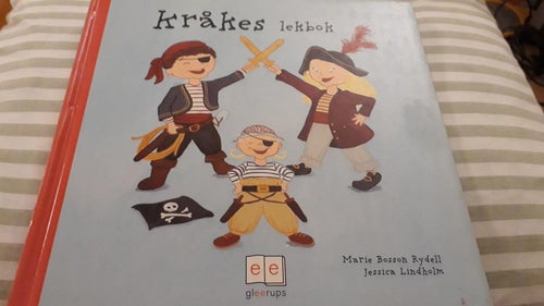 barnbok Kråkes lekbok !