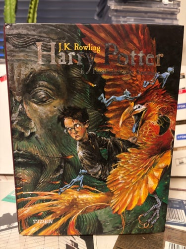 Harry Potter och Hemligheternas kammare av J.K. Rowling, 2000