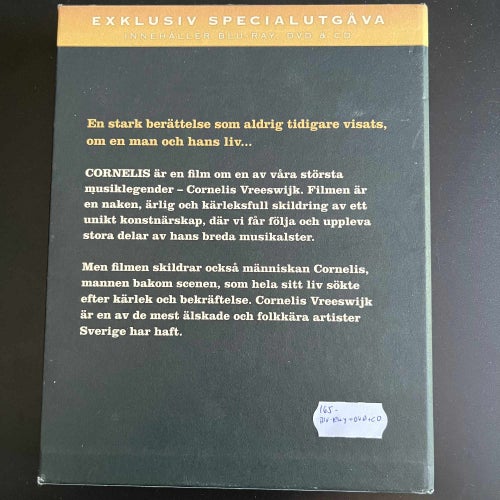 CORNELIS. EN MAN. EN RÖST. EN LEGEND. BLU-RAY + DVD + CD EXKLUSIV SPECIALUTGÅVA.