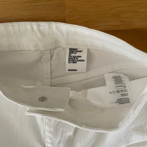 Vita Ankellånga jeans 27