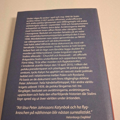 Stalins mord i Katyn (Polen) av Peter Johnsson (Inbunden med skyddsomslag)