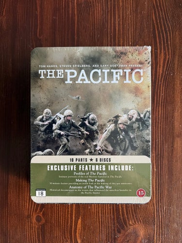 The Pacific! Ny inplastad DVD-box i en metallåda! Steelbook!