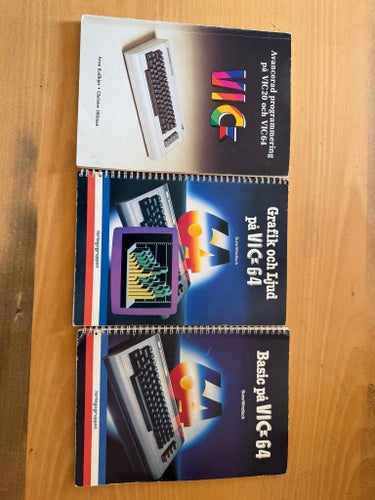 Avancerad programmering på VIC-20 och VIC-64 av Arne Rundberg och Christer Öhman