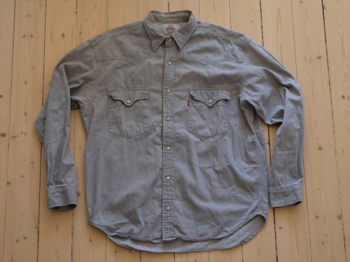 Vintage - Levi's grå skjorta, storlek L