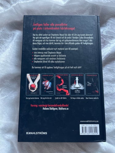 Twilightsagan - Den officiella illustrerade guiden av Stephenie Meyer, 2011