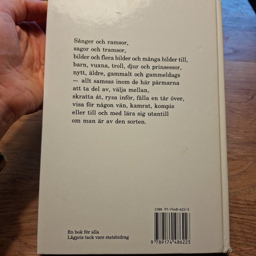 Barnens Första Bok - Siv Widerberg och Malin Wedsberg - okänt år