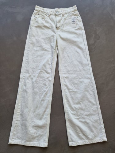 Vita jeans med tags kvar!