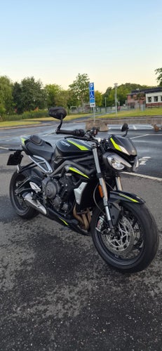 Triumph Street Triple 765 RS – Endast ca 260 mil – Nästan nyskick!