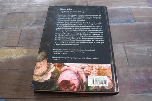 Nyckeln till ljuset, författare Nora Roberts