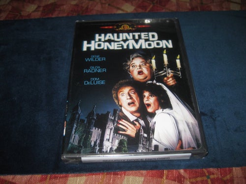 Ooppss!-Haunted Honeymoon-Ingen räddare än vargen ( Förseglad )