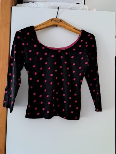Impulz svart med rosa stjärnor topp, storlek S